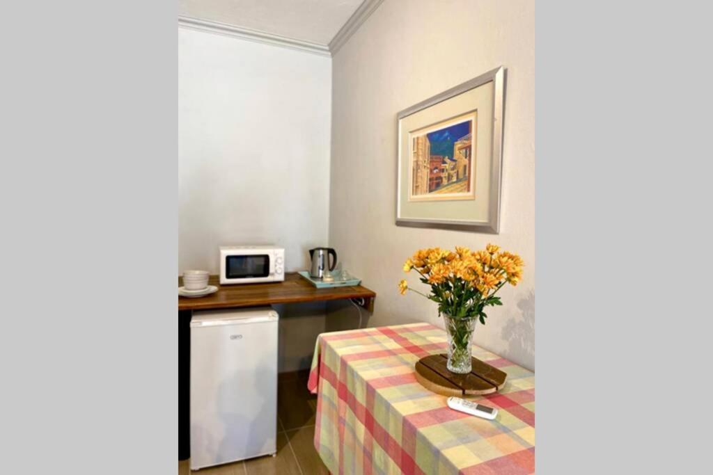 Le Grec Wine Tram Apartment Franschhoek Esterno foto