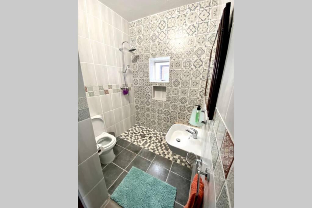 Le Grec Wine Tram Apartment Franschhoek Esterno foto