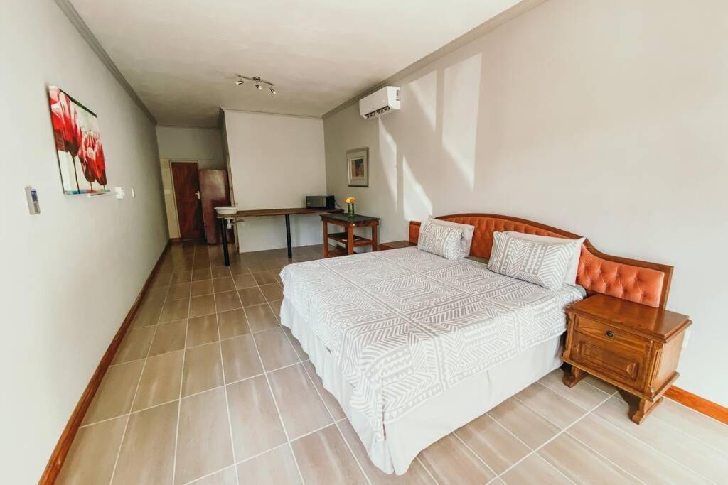 Le Grec Wine Tram Apartment Franschhoek Esterno foto